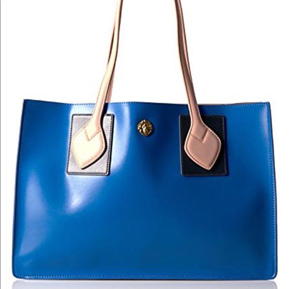 Anne Klein Handbags - Super chic tote